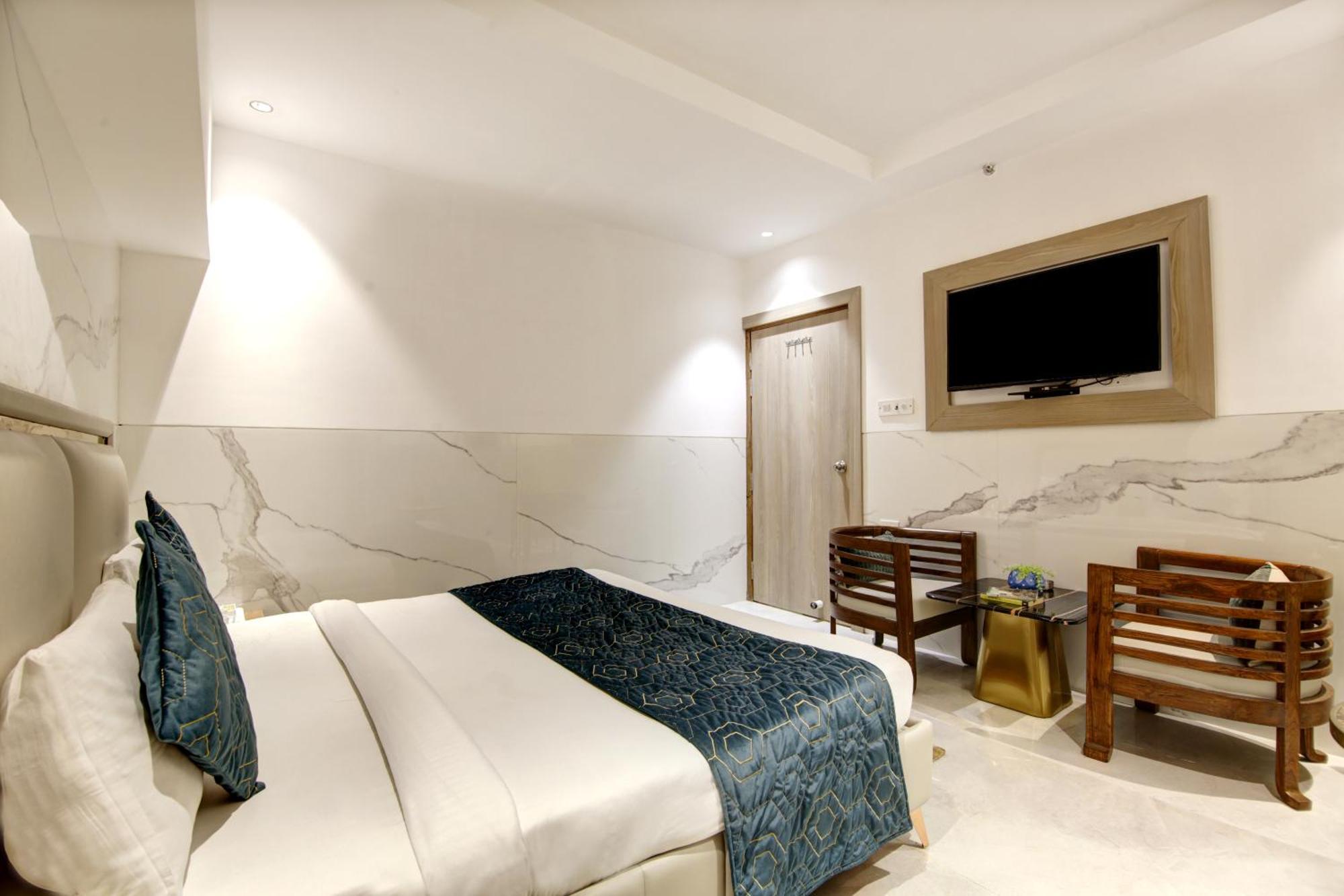 Hotel Delhi 37 By Star Group Near Delhi Airport ニューデリー エクステリア 写真