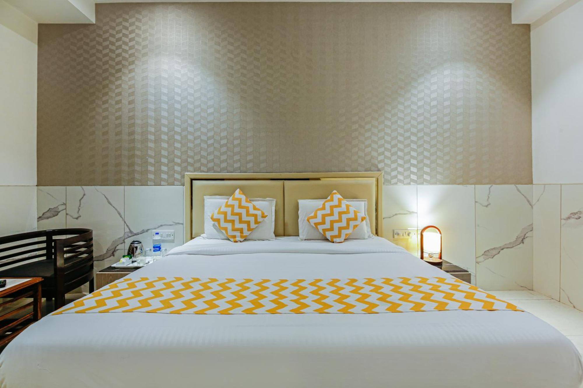 Hotel Delhi 37 By Star Group Near Delhi Airport ニューデリー エクステリア 写真