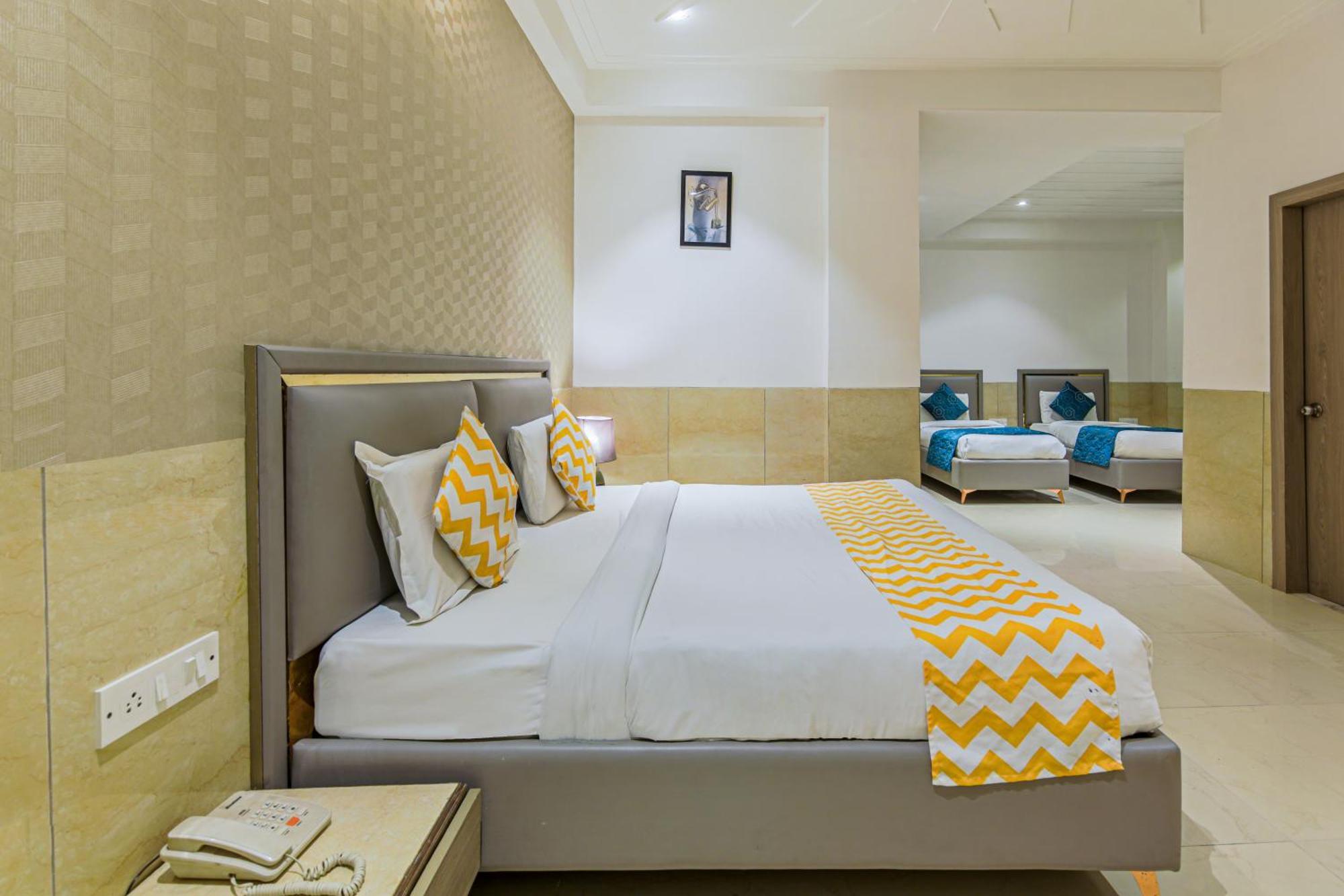 Hotel Delhi 37 By Star Group Near Delhi Airport ニューデリー エクステリア 写真