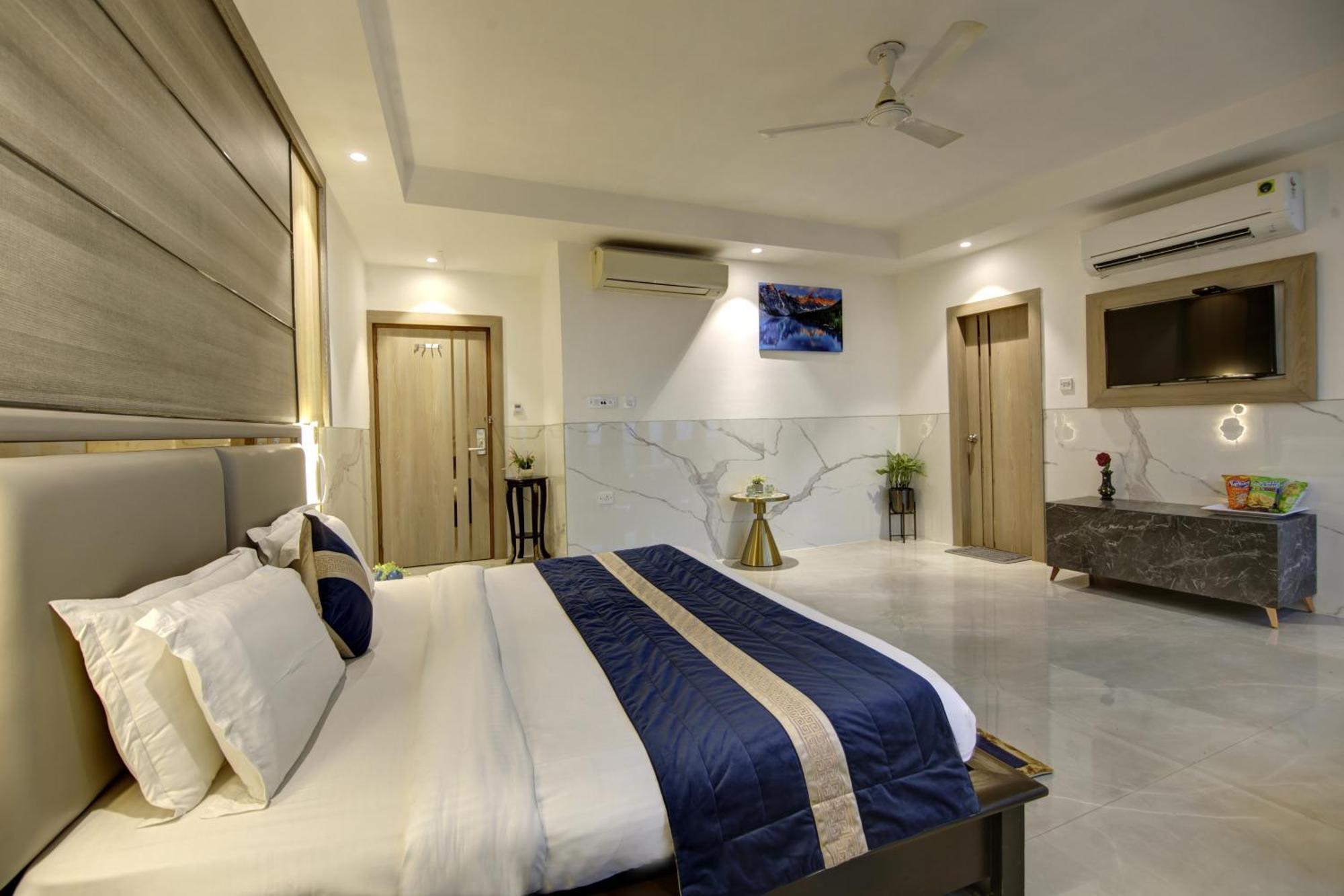 Hotel Delhi 37 By Star Group Near Delhi Airport ニューデリー エクステリア 写真