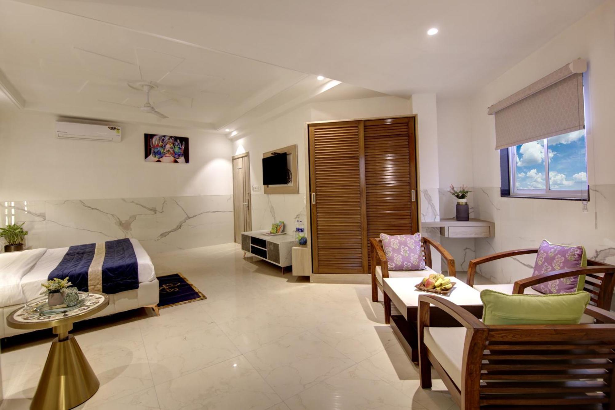 Hotel Delhi 37 By Star Group Near Delhi Airport ニューデリー エクステリア 写真