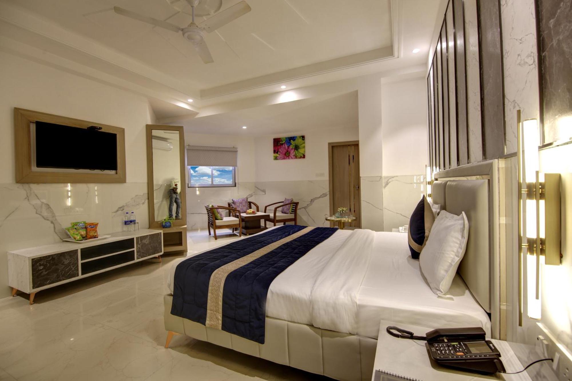 Hotel Delhi 37 By Star Group Near Delhi Airport ニューデリー エクステリア 写真