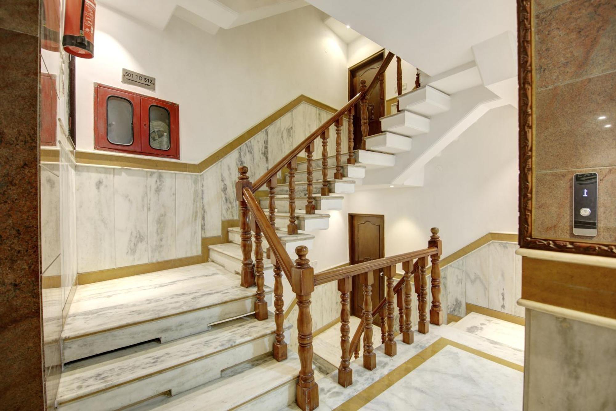 Hotel Delhi 37 By Star Group Near Delhi Airport ニューデリー エクステリア 写真